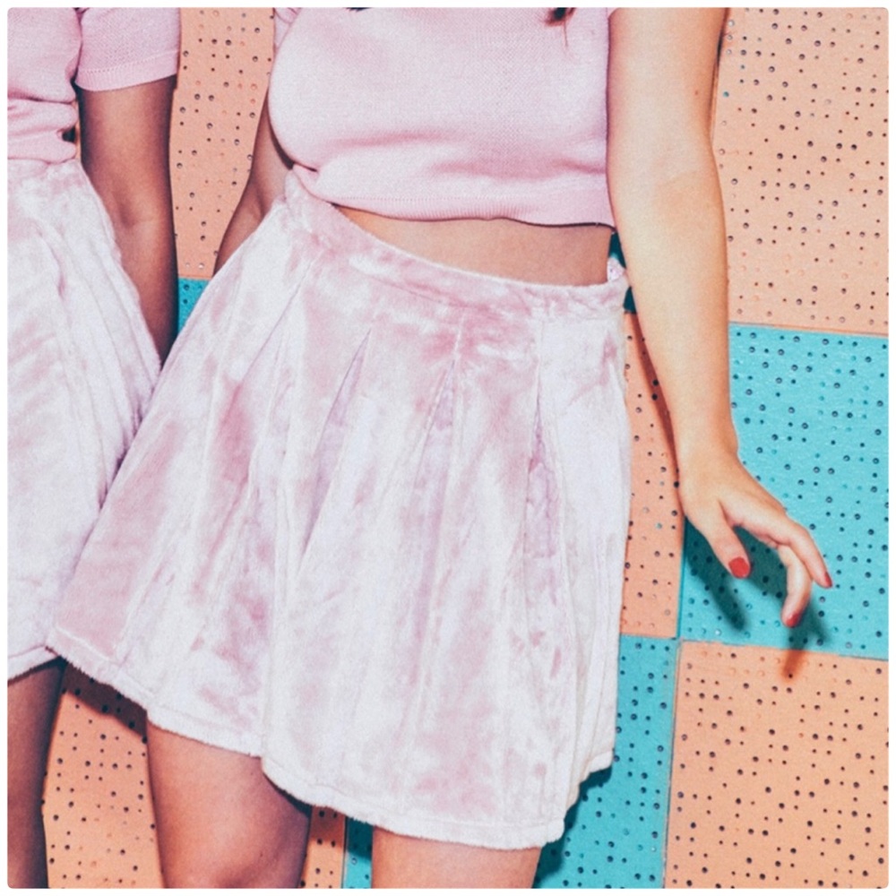 💥PRICE DROP💥 Pink Fuzz Kill Faux Fur Mini Skirt